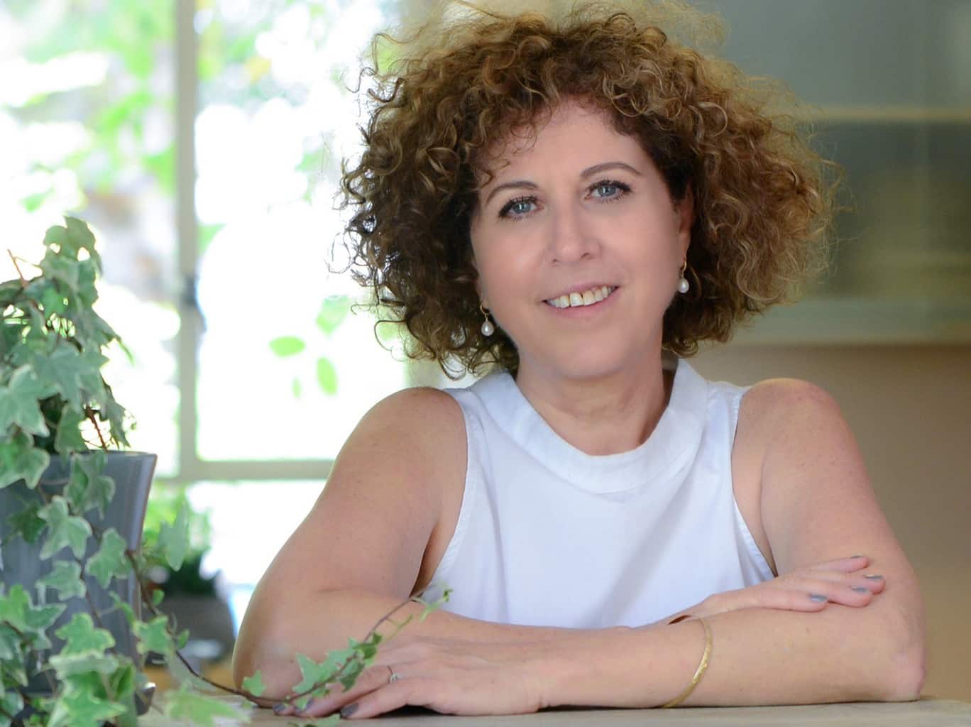 Read more about the article אחד על אחד עם מעצבת הפנים אסתי נחמיאס